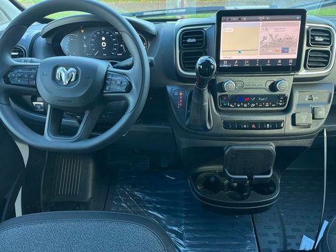 New 2025 RAM ProMaster 2500 w/ Quick Order Package 22G SLT image 9