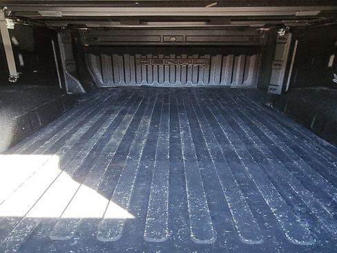 Used 2023 GMC Sierra 2500 Denali w/ Technology Package image 9