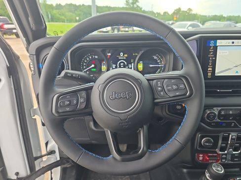 New 2025 Jeep Wrangler Unlimited Rubicon 4xe w/ Safety Group image 28