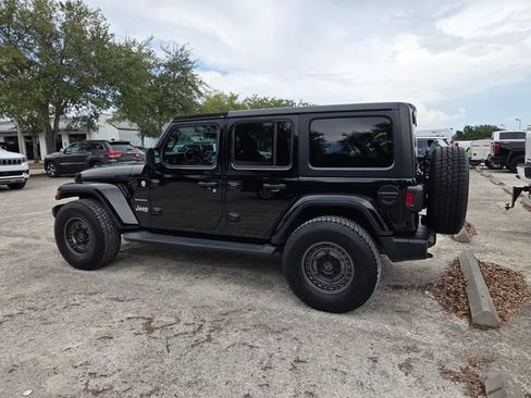 Certified 2019 Jeep Wrangler Unlimited Sahara AWD/4WD image 5