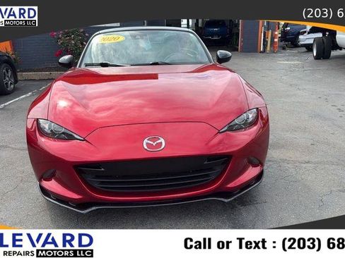 Used 2020 MAZDA MX-5 Miata Club RWD image 2
