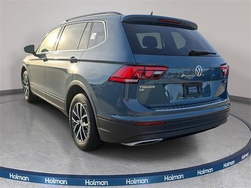 Used 2019 Volkswagen Tiguan SE w/ Panoramic Sunroof Package image 8