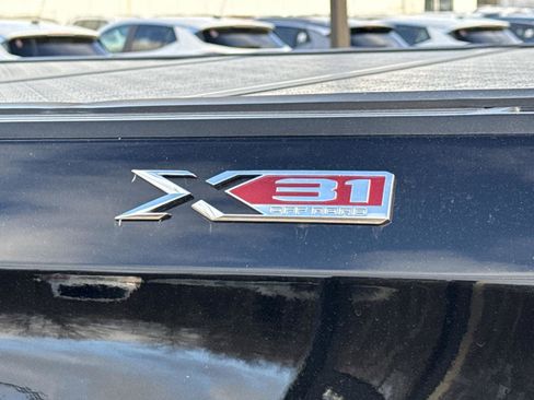 Used 2022 GMC Sierra 1500 SLT w/ SLT Premium Package image 5