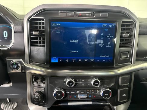 Used 2022 Ford F150 Lariat w/ FX4 Off-Road Package AWD/4WD image 14