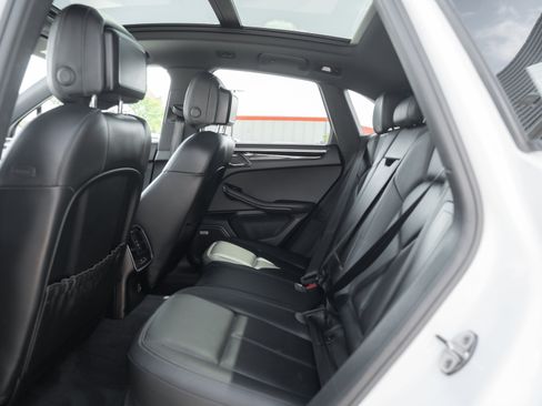 Used 2019 Porsche Macan AWD/4WD image 23