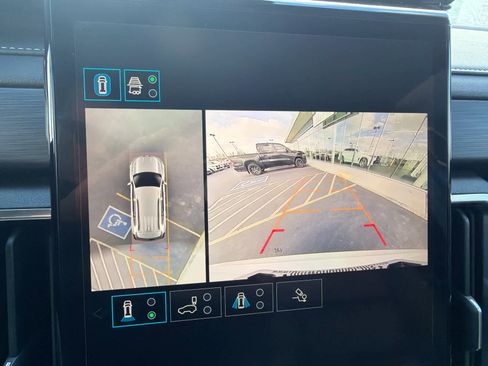 Used 2024 GMC Acadia Elevation image 26