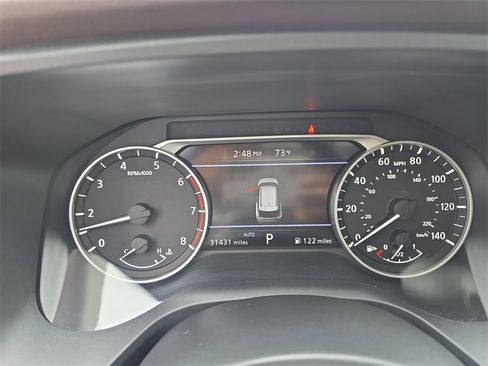 Used 2022 Nissan Rogue SV w/ SV Premium Package image 16