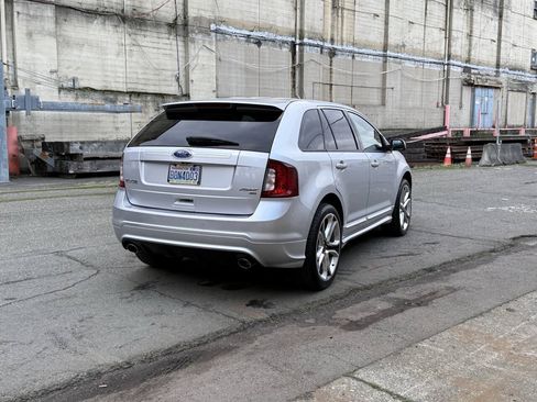 Used 2011 Ford Edge Sport w/ Driver Entry Pkg AWD/4WD image 10