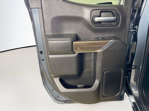 Used 2020 Chevrolet Silverado 1500 RST image 22