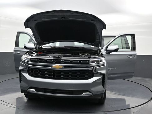 Used 2023 Chevrolet Suburban LS image 37