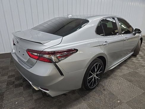 Used 2024 Toyota Camry SE image 10