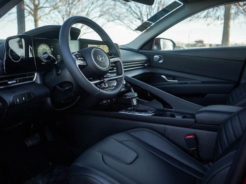 New 2026 Hyundai Elantra Limited image 16