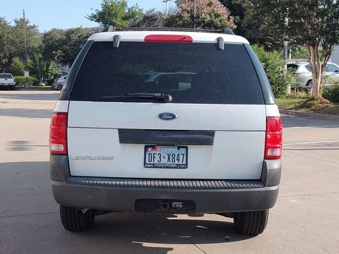 Used 2004 Ford Explorer XLS RWD image 4