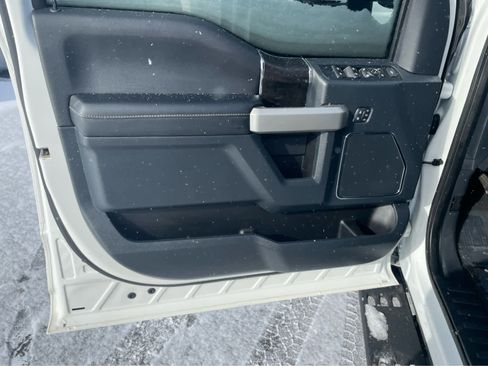 Used 2022 Ford F250 Lariat w/ Tremor Off-Road Package image 12