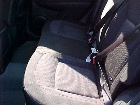 Used 2012 Nissan Rogue SV image 16