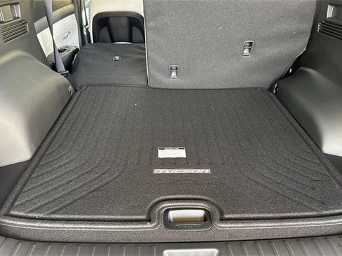 New 2025 Hyundai Tucson Limited image 15