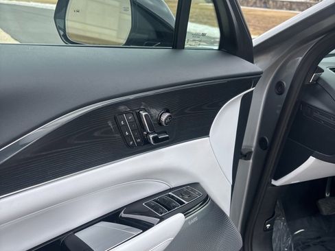 Certified 2024 Cadillac Lyriq Sport image 8