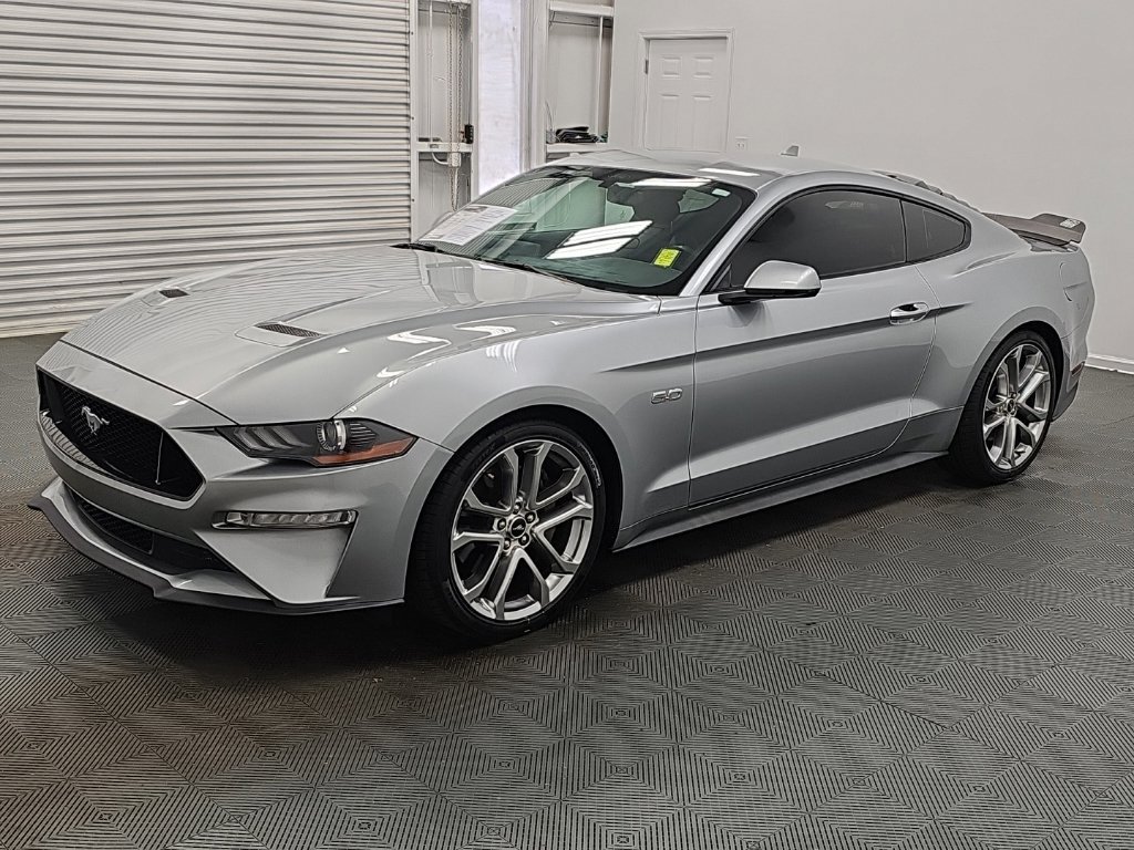 Used 2020 Ford Mustang GT Premium w/ Equipment Group 401A RWD image 5