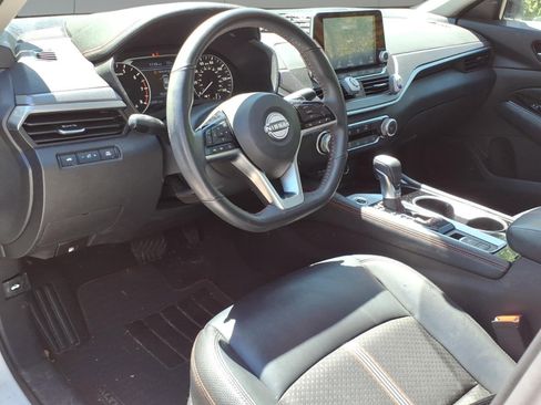 Used 2024 Nissan Altima 2.5 SR AWD/4WD image 8