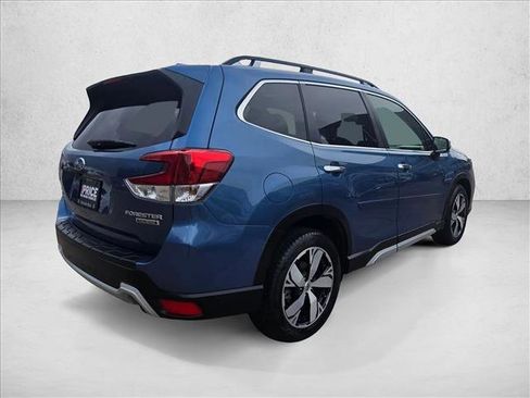 Used 2019 Subaru Forester Touring image 5