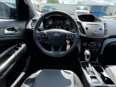 Used 2018 Ford Escape SE image 5
