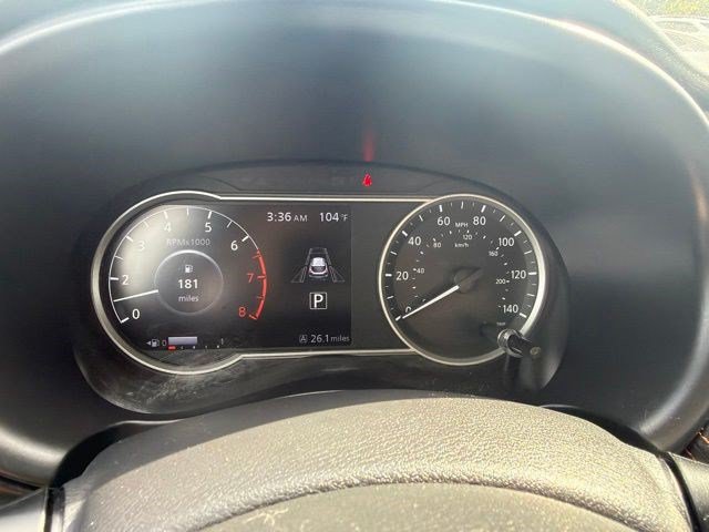 Used 2020 Nissan Kicks SR FWD image 26