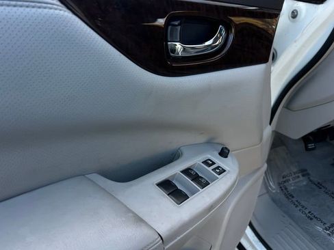 Used 2014 Nissan Quest SL image 11