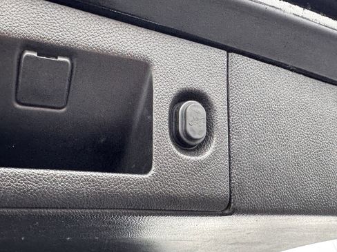 Used 2019 GMC Yukon XL Denali w/ Denali Ultimate Package image 37