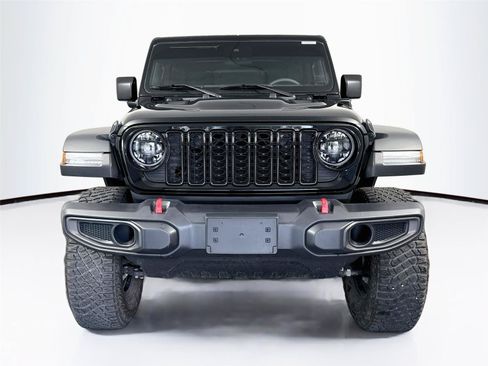 Used 2024 Jeep Wrangler Unlimited AWD/4WD image 11