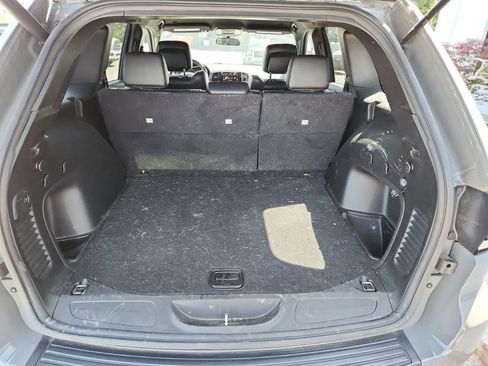 Used 2021 Jeep Grand Cherokee Laredo X RWD image 25