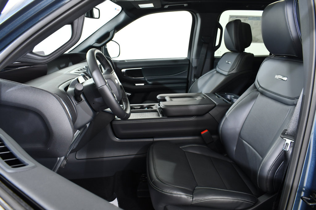 New 2027 Ford Expedition Platinum w/ Stealth Performance Package AWD/4WD image 6