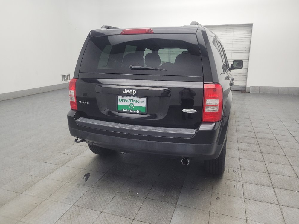 Used 2014 Jeep Patriot Latitude AWD/4WD image 7