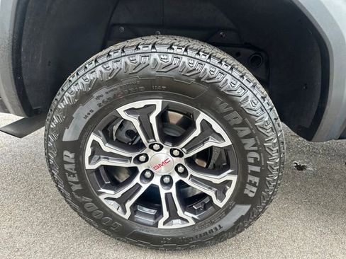 Used 2024 GMC Canyon AT4 w/ AT4 Premium Package image 28