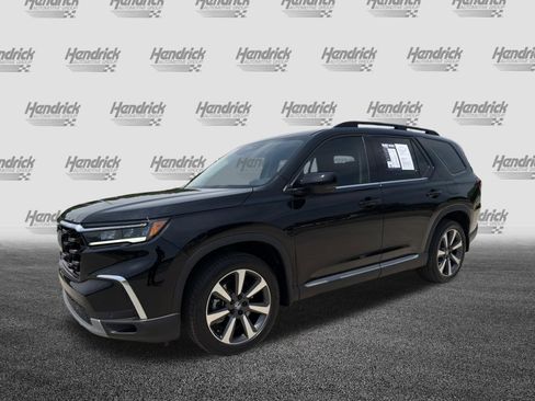 Used 2025 Honda Pilot Elite image 5
