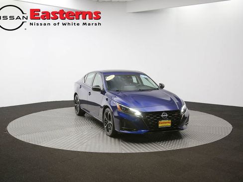 Used 2023 Nissan Altima 2.5 SR w/ SR Premium Package FWD image 48