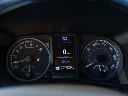 Used 2023 Toyota Tacoma TRD Off-Road w/ Technology Package AWD/4WD image 27