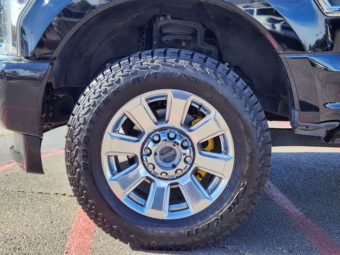 Used 2019 Ford F350 Platinum w/ Platinum Ultimate Package image 16