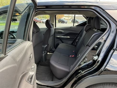 Used 2025 Nissan Kicks Play S image 14