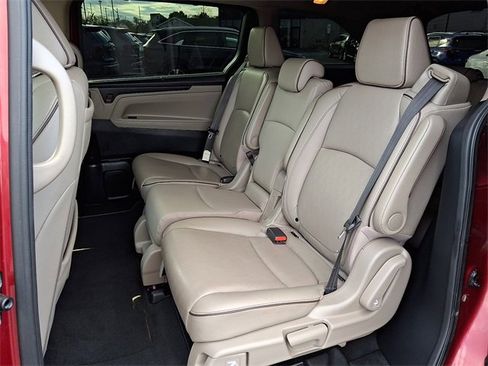 Used 2022 Honda Odyssey Elite image 10