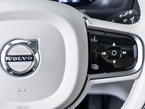 Certified 2024 Volvo XC90 B6 Plus w/ Protection Package Premier AWD/4WD image 10