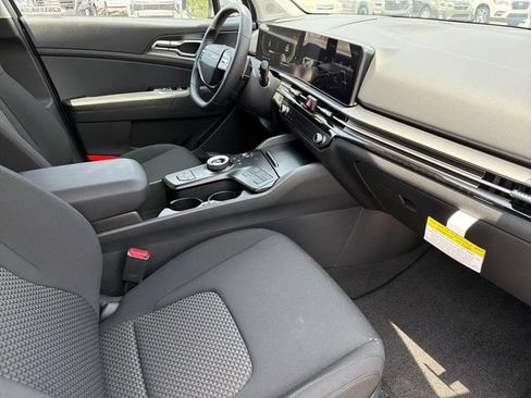 New 2026 Kia Sportage LX FWD image 22