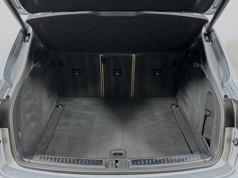Certified 2024 Porsche Macan image 26