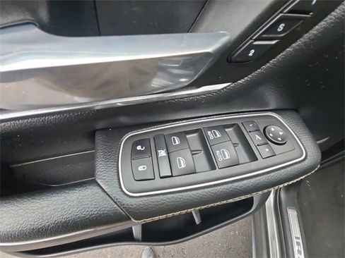 Used 2022 RAM 1500 Laramie image 13