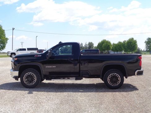 Used 2022 Chevrolet Silverado 2500 LT w/ Convenience Package AWD/4WD image 1