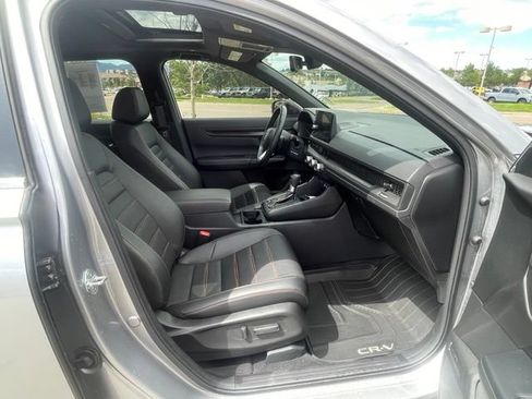 Used 2025 Honda CR-V Sport-L image 32