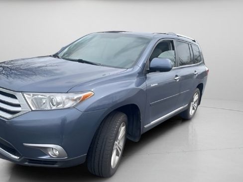 Used 2012 Toyota Highlander Limited w/ Tow Pkg image 2
