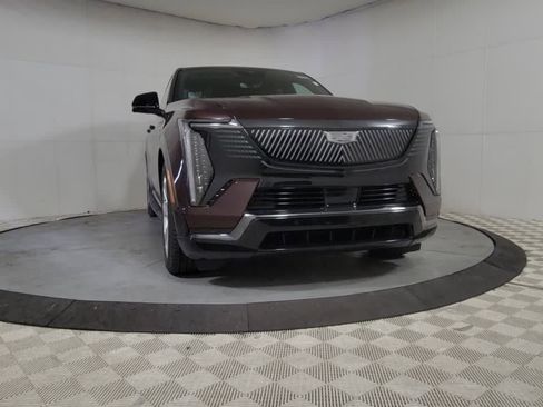New 2025 Cadillac Escalade IQ Sport 1 w/ LPO, ONYX Package image 3