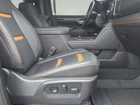 Used 2025 GMC Sierra 2500 AT4 w/ Technology Package image 14