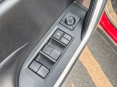 Used 2023 Toyota RAV4 LE AWD/4WD image 22