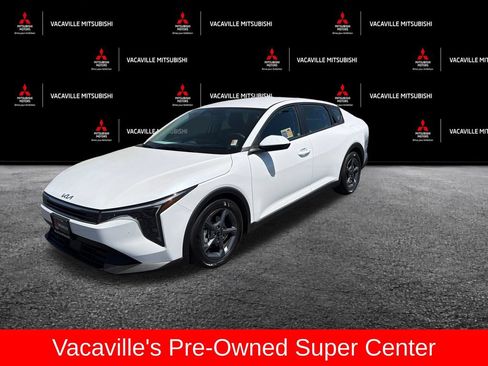 Used 2025 Kia K4 FWD image 1